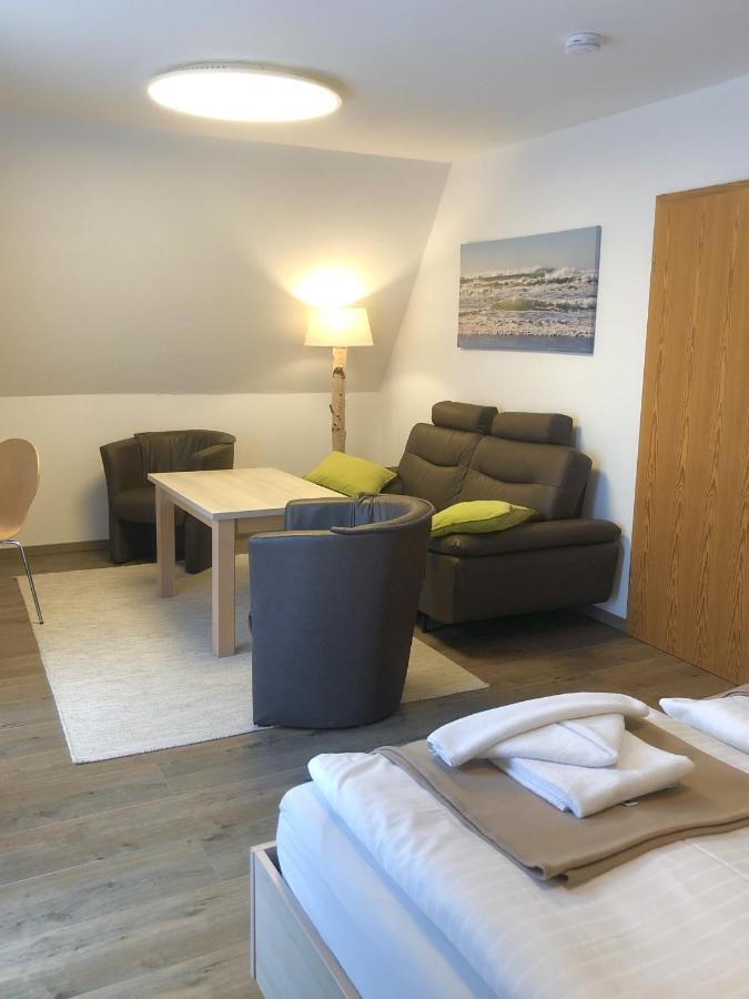 Gruenblau Relax Pension & Apartments 로스토크 외부 사진