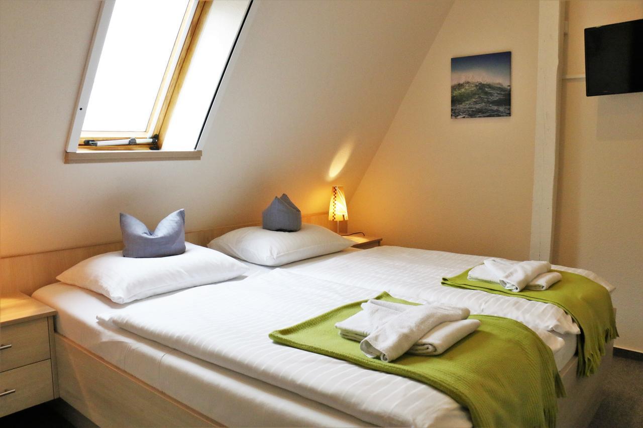 Gruenblau Relax Pension & Apartments 로스토크 외부 사진