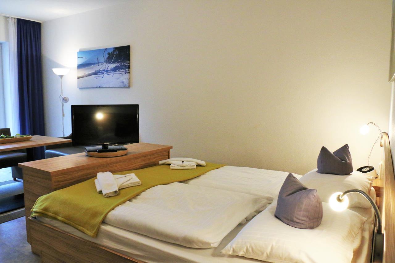 Gruenblau Relax Pension & Apartments 로스토크 외부 사진